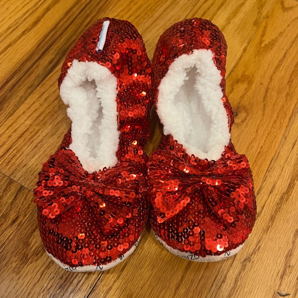 Women’s Snoozies Red Sparkle Slippers With Bow